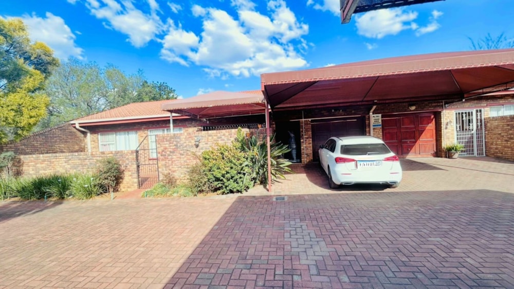 Townhouse for sale in Flora Gardens - 1VT1711859 Townhouse for sale in Flora Gardens - 1VT1711859