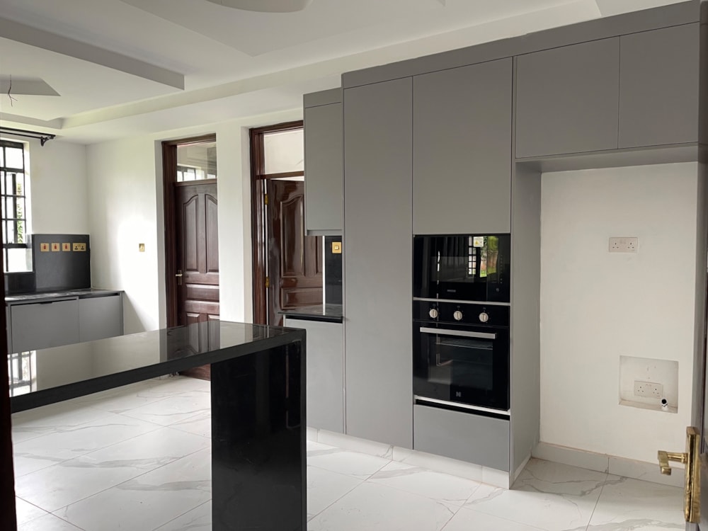 Double-storey house let in Karen, Kenya - 3KE1712172