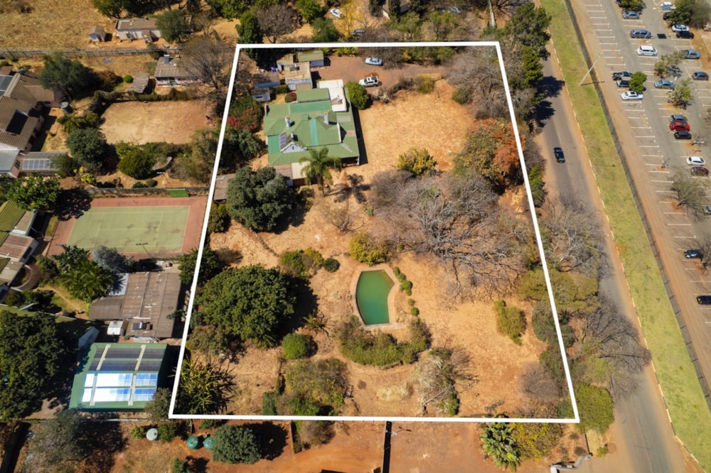 House for sale in Mount Pleasant, Zimbabwe - 3ZB1711930 House for sale in Mount Pleasant, Zimbabwe - 3ZB1711930