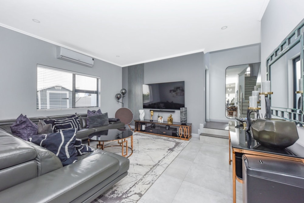 Cluster for sale in Broadacres - FW1711987