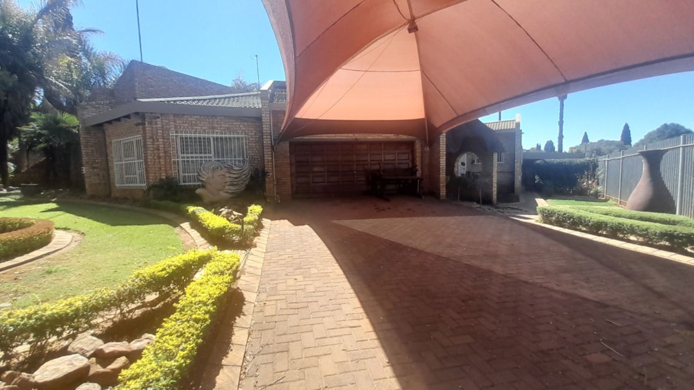 House for sale in Vanderbijlpark SE 3 - 1VT1712324