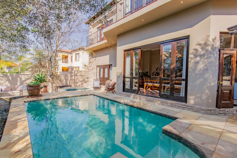 Security estate home to rent in Xanadu - 1HR1712130 Security estate home to rent in Xanadu - 1HR1712130