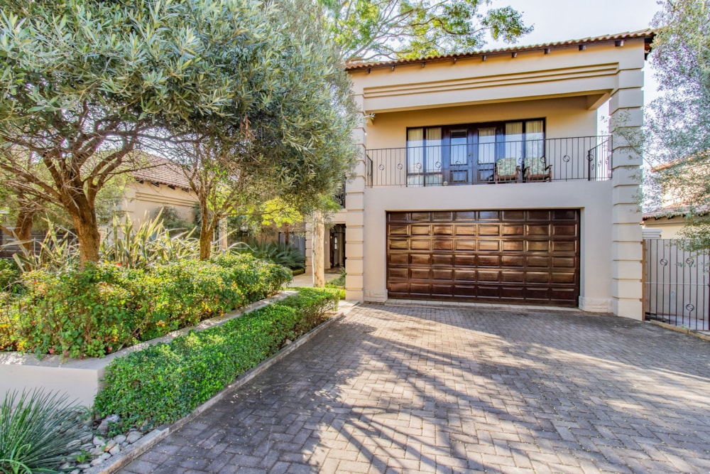 Security estate home to rent in Xanadu - 1HR1712130 Security estate home to rent in Xanadu - 1HR1712130