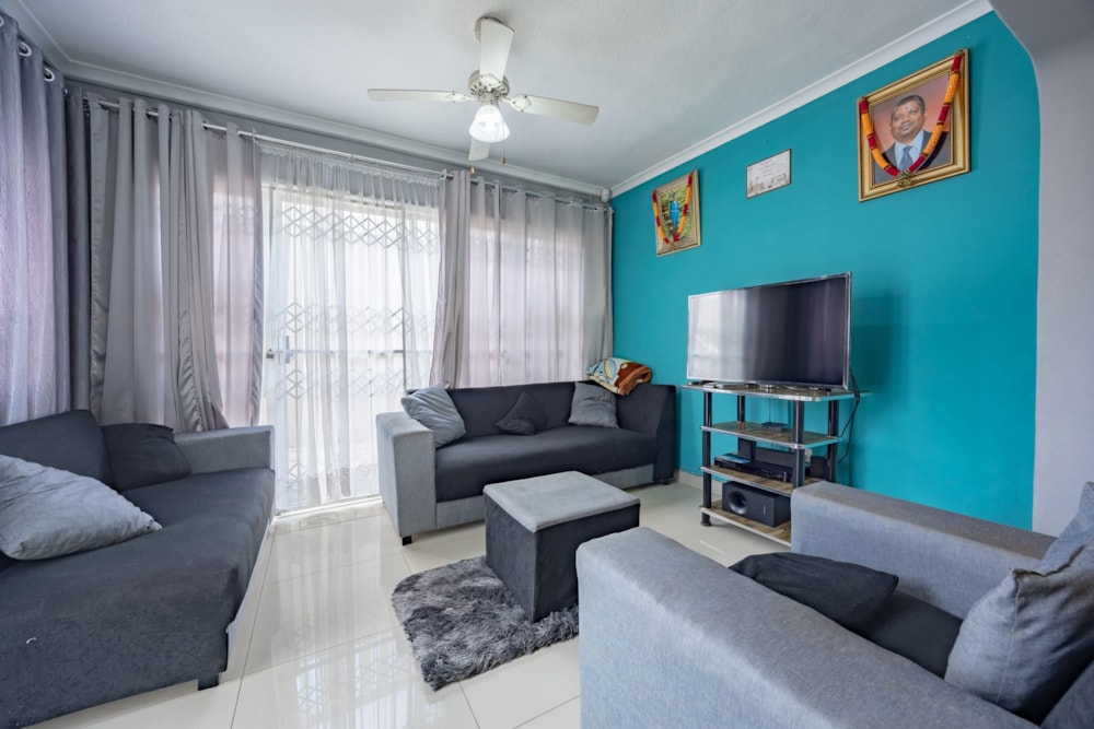 House for sale in Chatsworth, KwaZulu-Natal - 1WP1752558