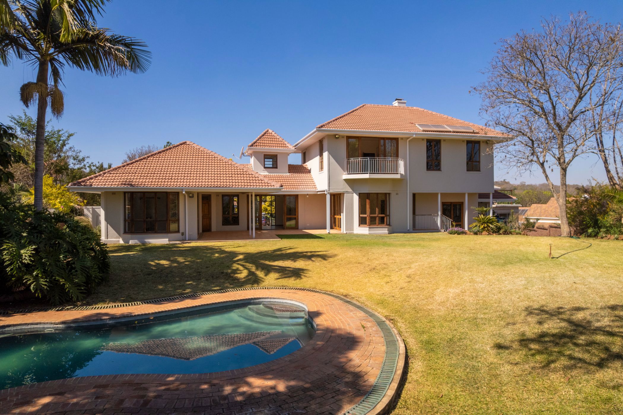 Double-storey house for sale in Borrowdale Brooke, Zimbabwe - 3ZB1712317