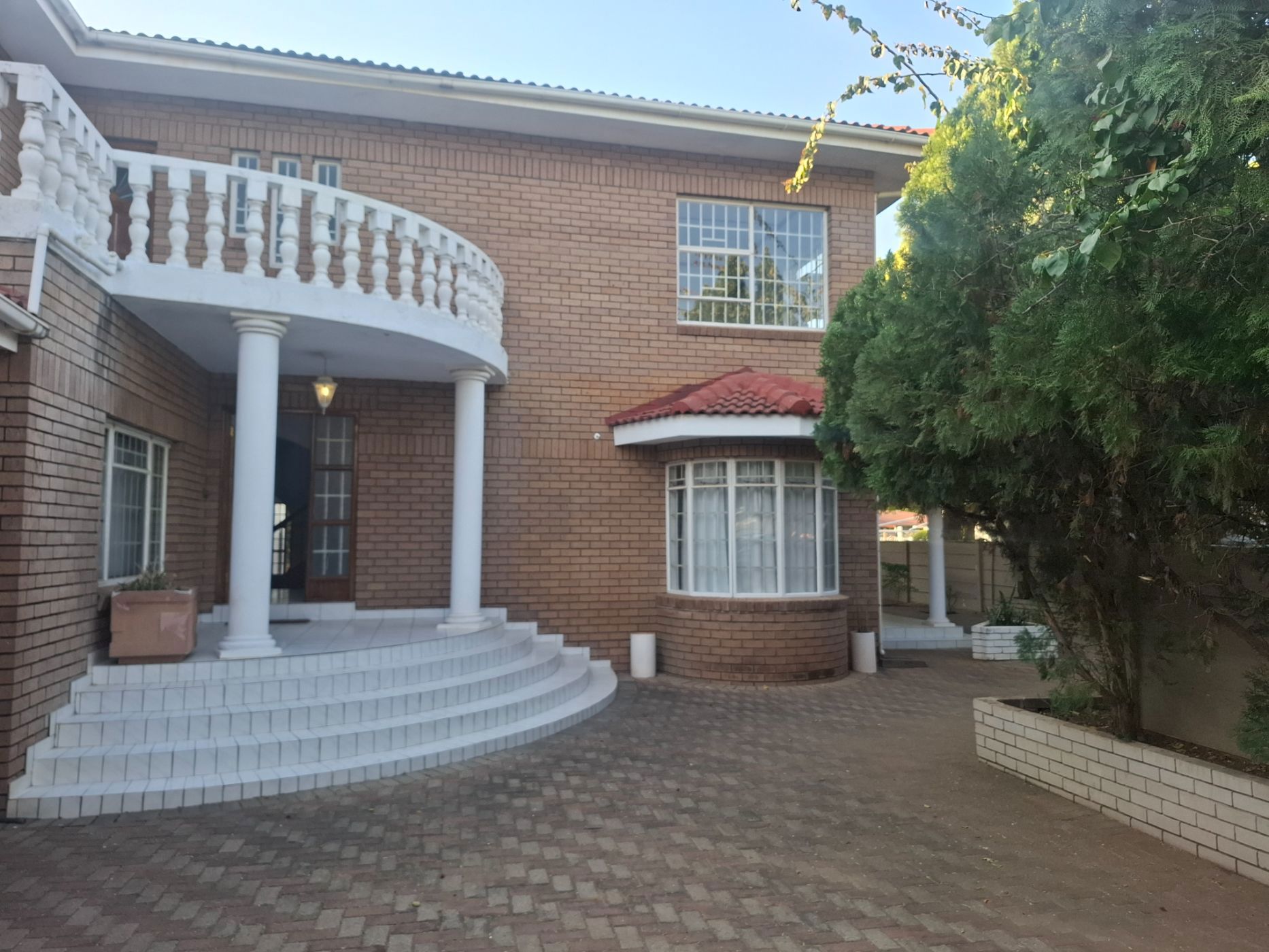 Double-storey house to rent in Phakalane, Botswana - 3BO1712361