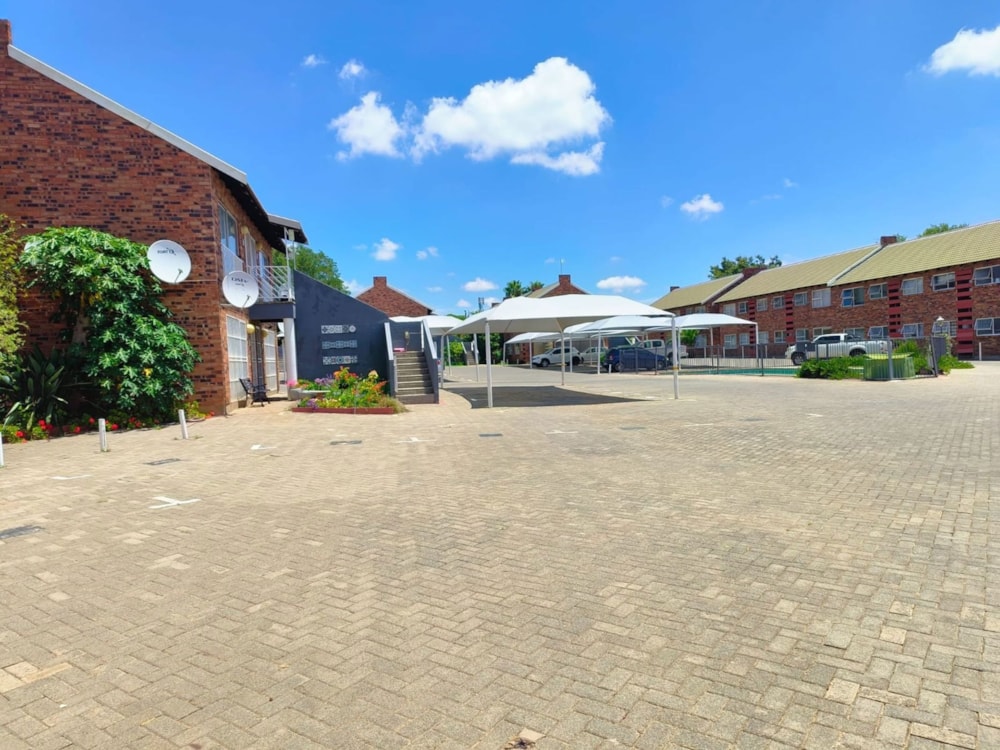 Bachelor apartment let in Pellissier - 1BX1712261 Bachelor apartment let in Pellissier - 1BX1712261