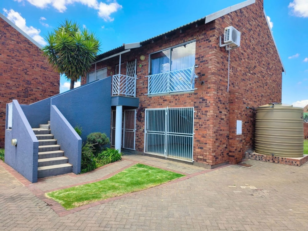 Bachelor apartment let in Pellissier - 1BX1712261 Bachelor apartment let in Pellissier - 1BX1712261