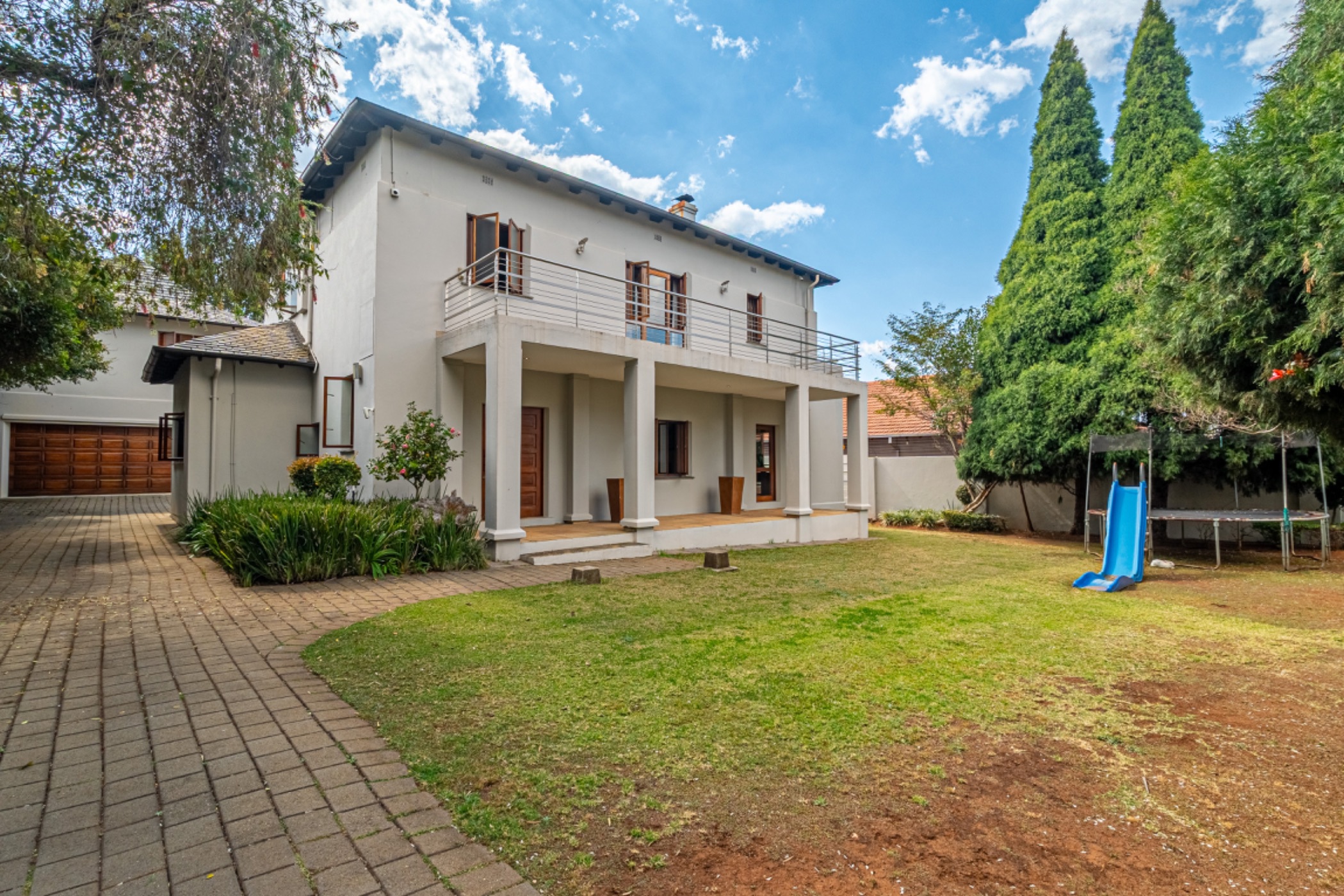 Double-storey house let in Greenside, Johannesburg - JBL1712285