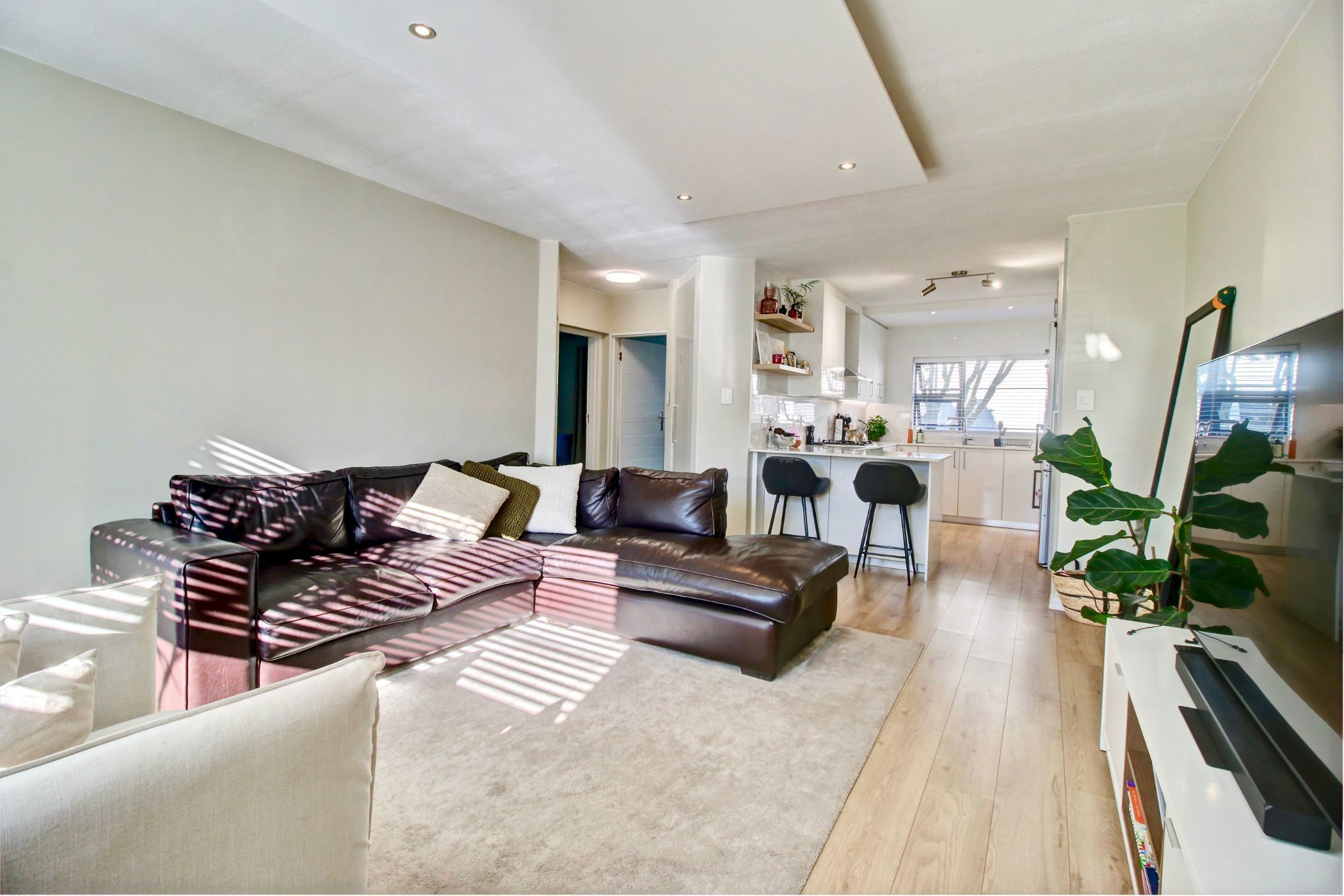 Apartment let in Panorama, Parow - 1PLA1712297