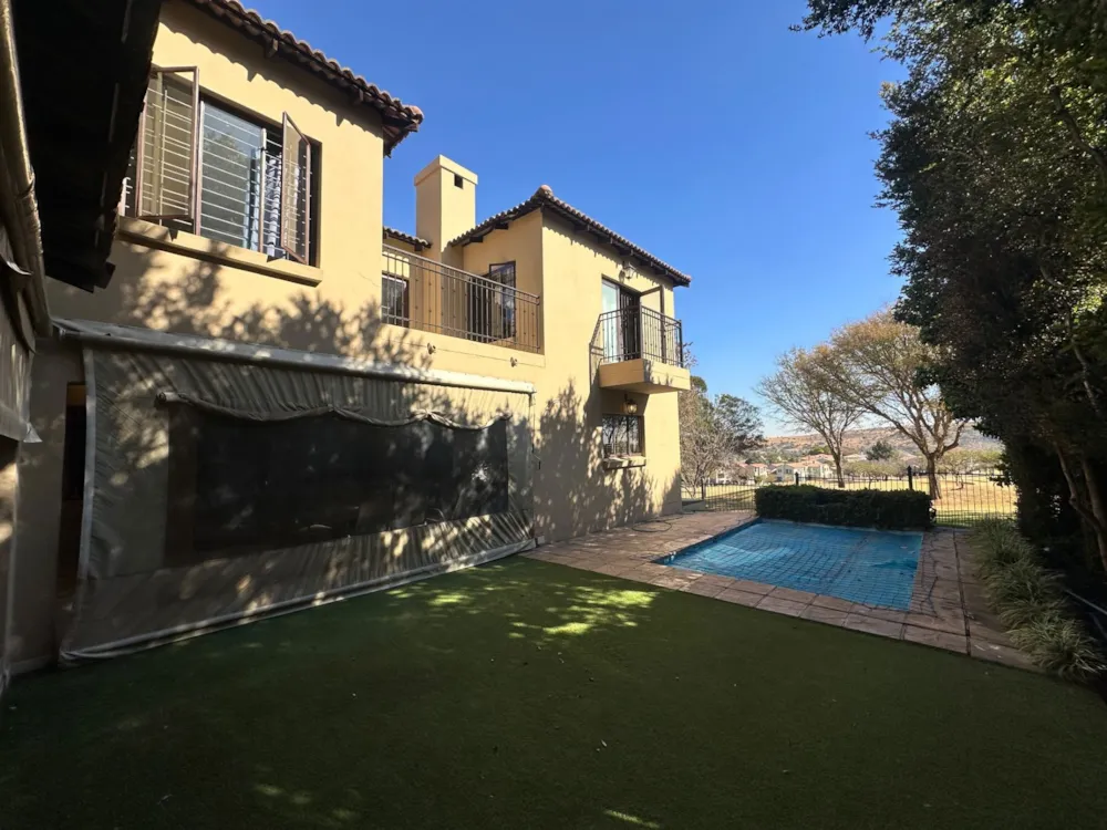 House let in Waterkloof Ridge - PTL1728996 House let in Waterkloof Ridge - PTL1728996