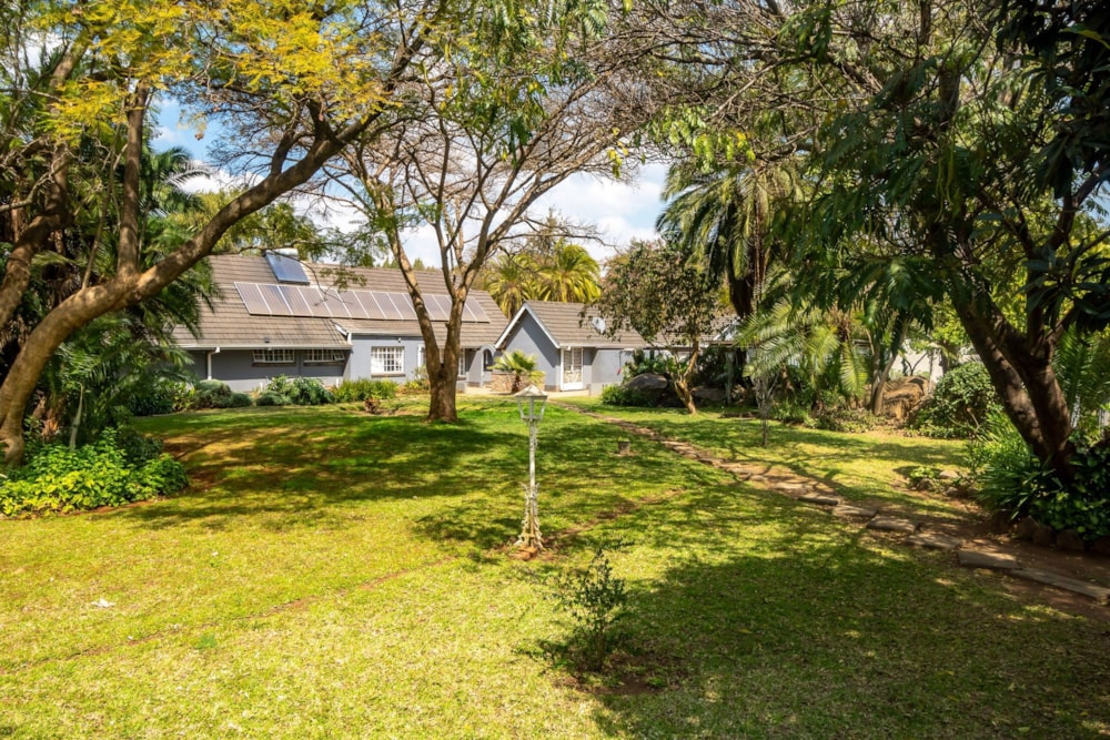 House for sale in Borrowdale, Zimbabwe - 3ZB1712418