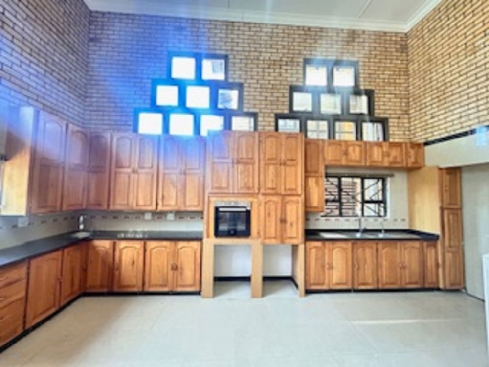 House for sale in Meer en See - 1RY1712426 House for sale in Meer en See - 1RY1712426