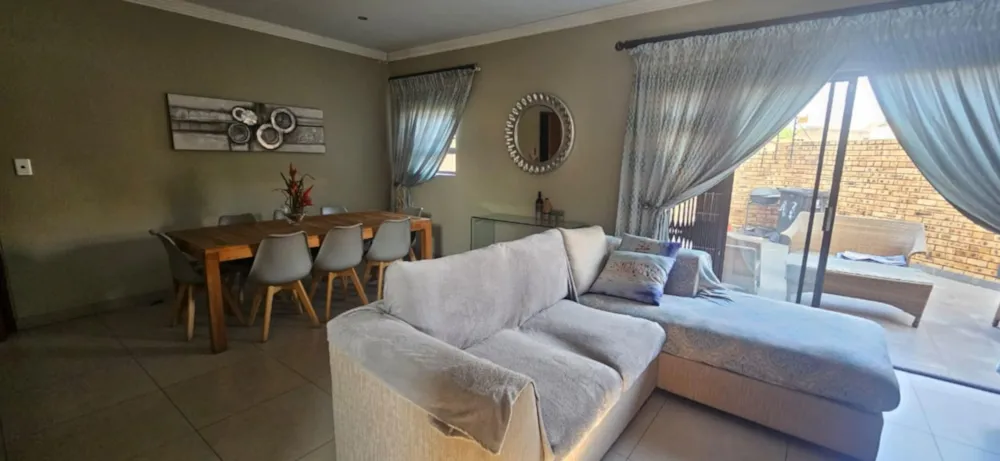 Cluster for sale in Raceview - 1GV1712485 Cluster for sale in Raceview - 1GV1712485