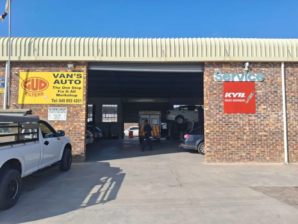 Commercial industrial property for sale in Graaff-Reinet - 1KK1712658 Commercial industrial property for sale in Graaff-Reinet - 1KK1712658