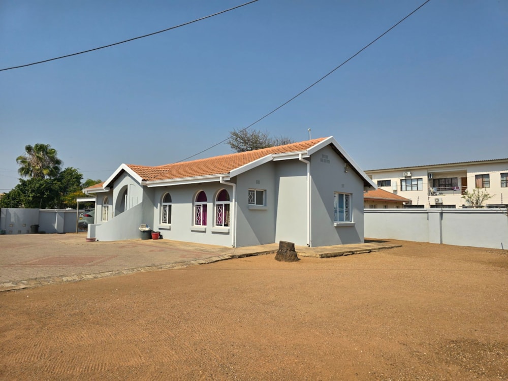 House let in Block 6, Botswana - 3BO1712519