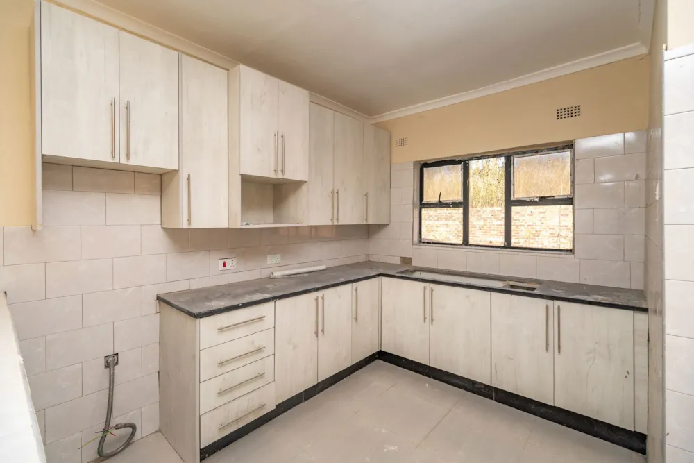 Apartment sold in Marlborough, Zimbabwe - 3ZB1712660 Apartment sold in Marlborough, Zimbabwe - 3ZB1712660