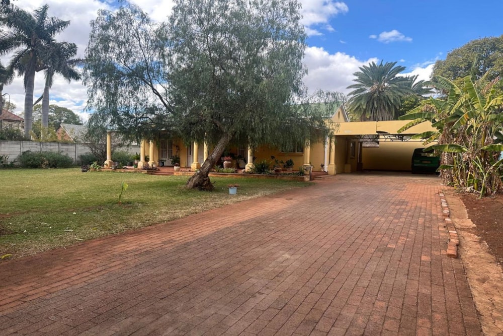 House for sale in Matabeleland North, Zimbabwe - 3ZB1712617