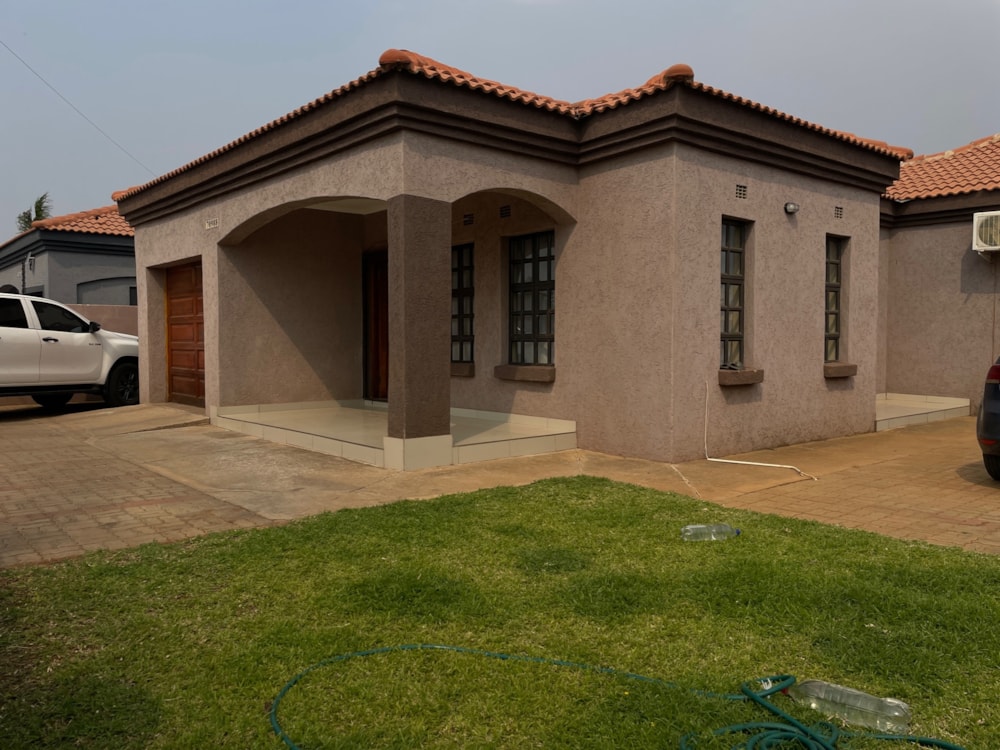 House to rent in Phakalane, Botswana - 3BO1712662