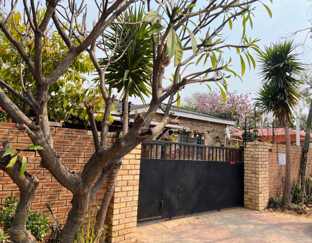 House for sale in Block 6, Botswana - 3BO1712665 House for sale in Block 6, Botswana - 3BO1712665