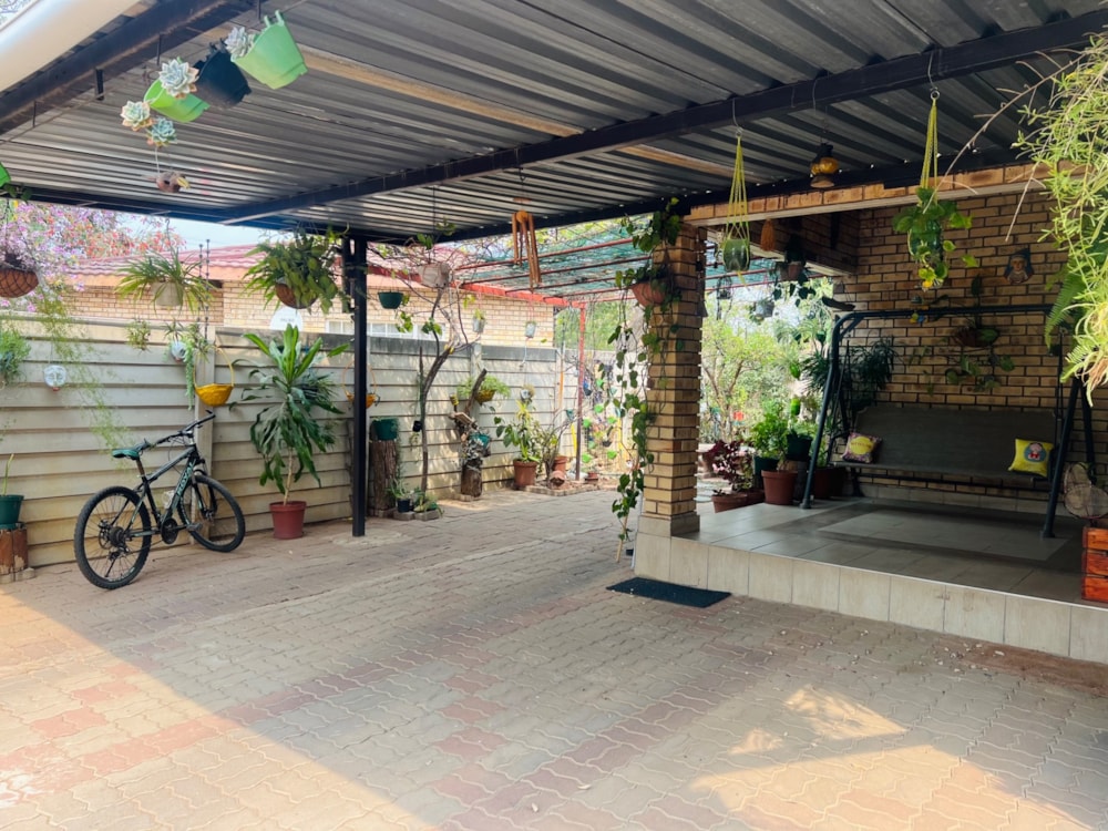 House for sale in Block 6, Botswana - 3BO1712665 House for sale in Block 6, Botswana - 3BO1712665