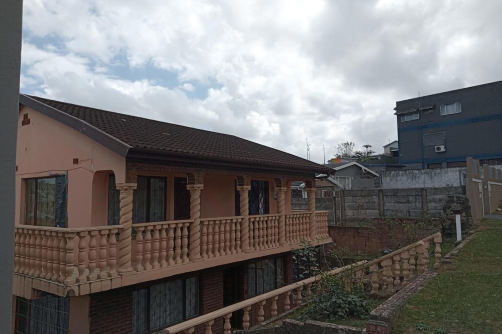 Double-storey house for sale in Chatsworth, KwaZulu-Natal - 1WP1712944