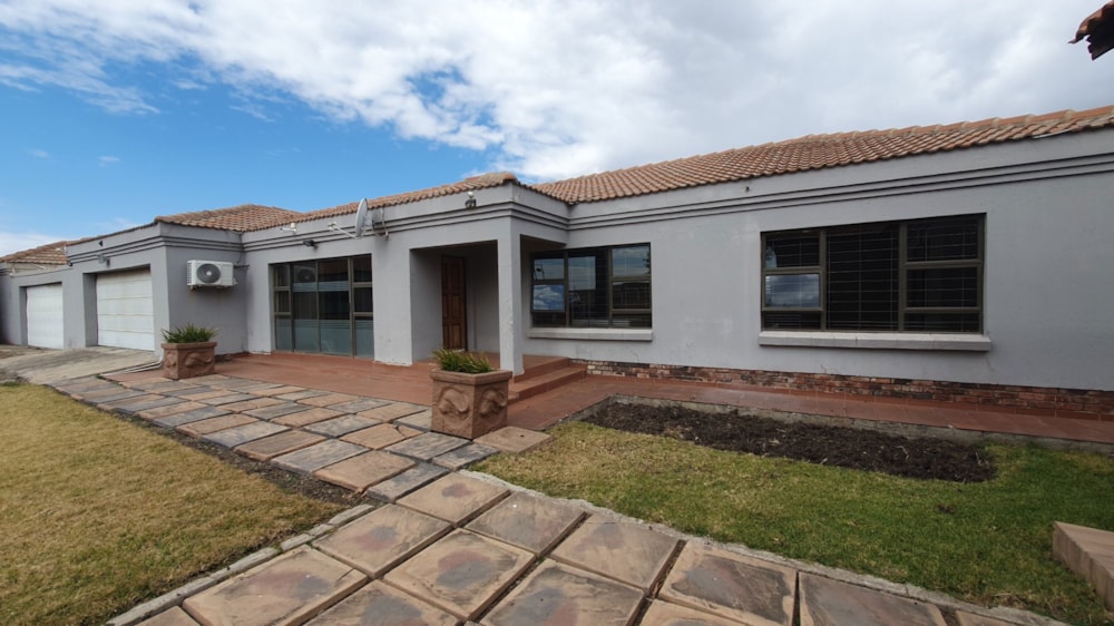 Smallholding for sale in Vaal Dam, Free State - 1VT1713781