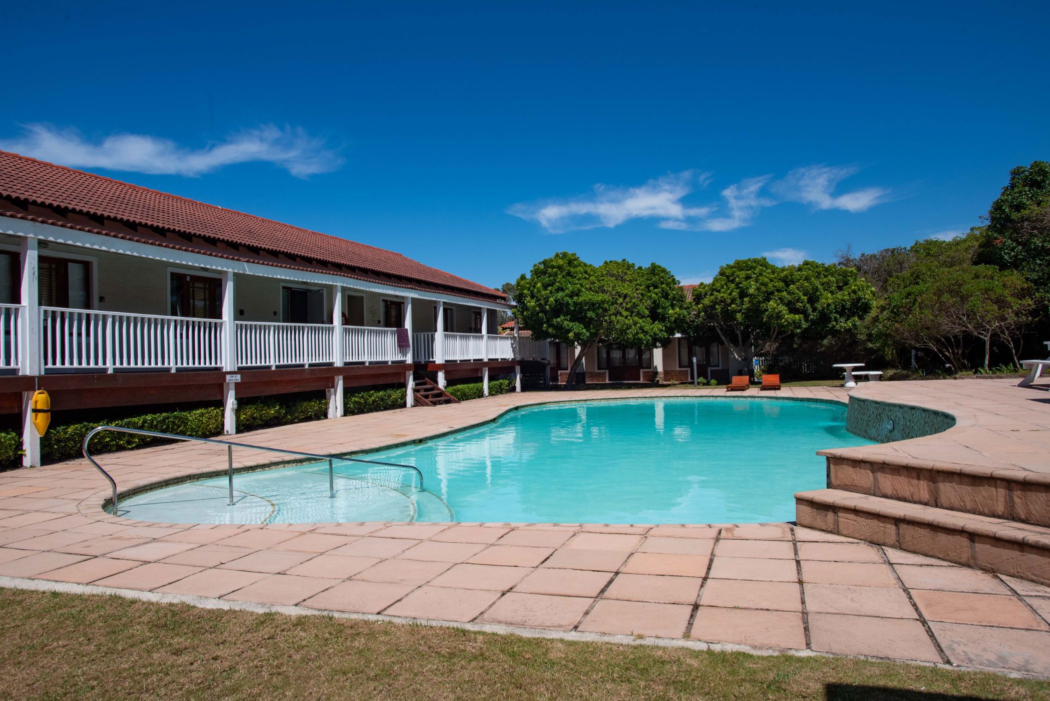 Apartment for sale in Keurboomstrand - 1KG1711569