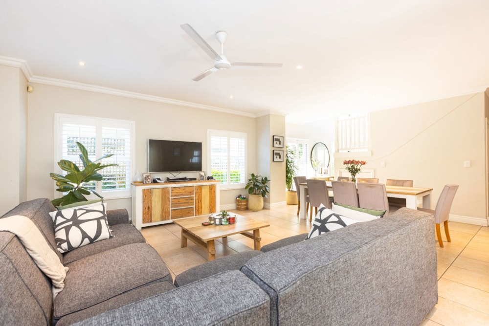 Security complex home for sale in Mount Edgecombe - 1MT1709924