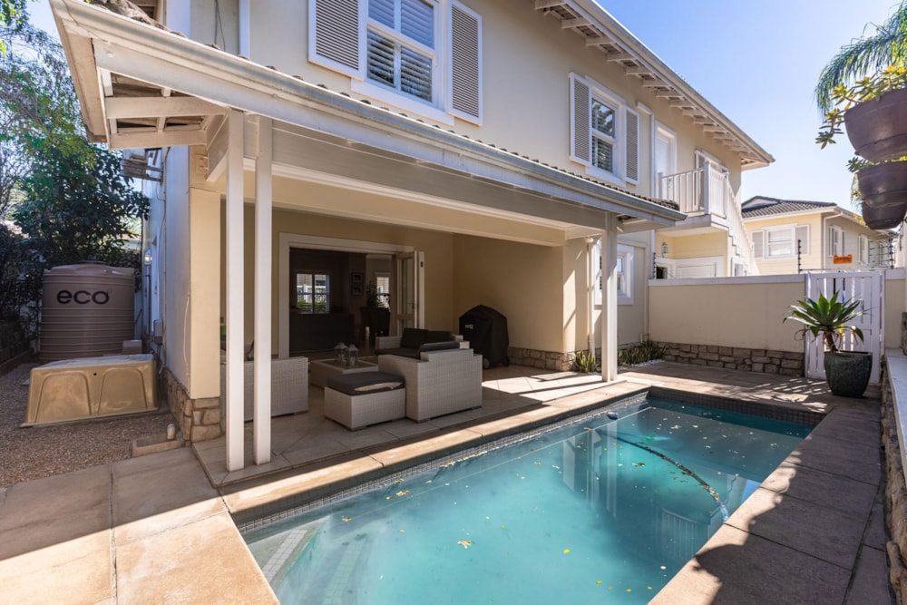 Security complex home for sale in Mount Edgecombe - 1MT1709924