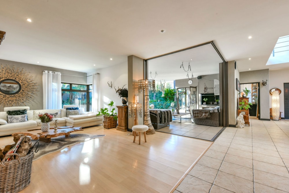 Double-storey house for sale in Cedar Lakes - FW1710462