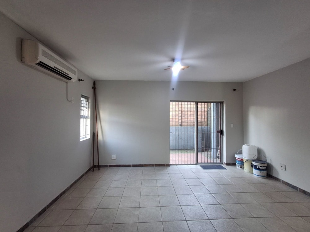 Security complex home let in Arboretum, Richards Bay - 1RY1710123 Security complex home let in Arboretum, Richards Bay - 1RY1710123