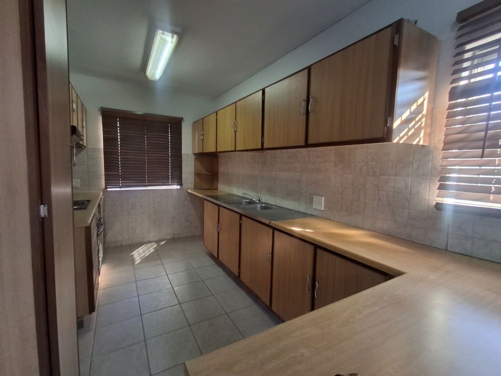 Security complex home let in Arboretum, Richards Bay - 1RY1710123 Security complex home let in Arboretum, Richards Bay - 1RY1710123