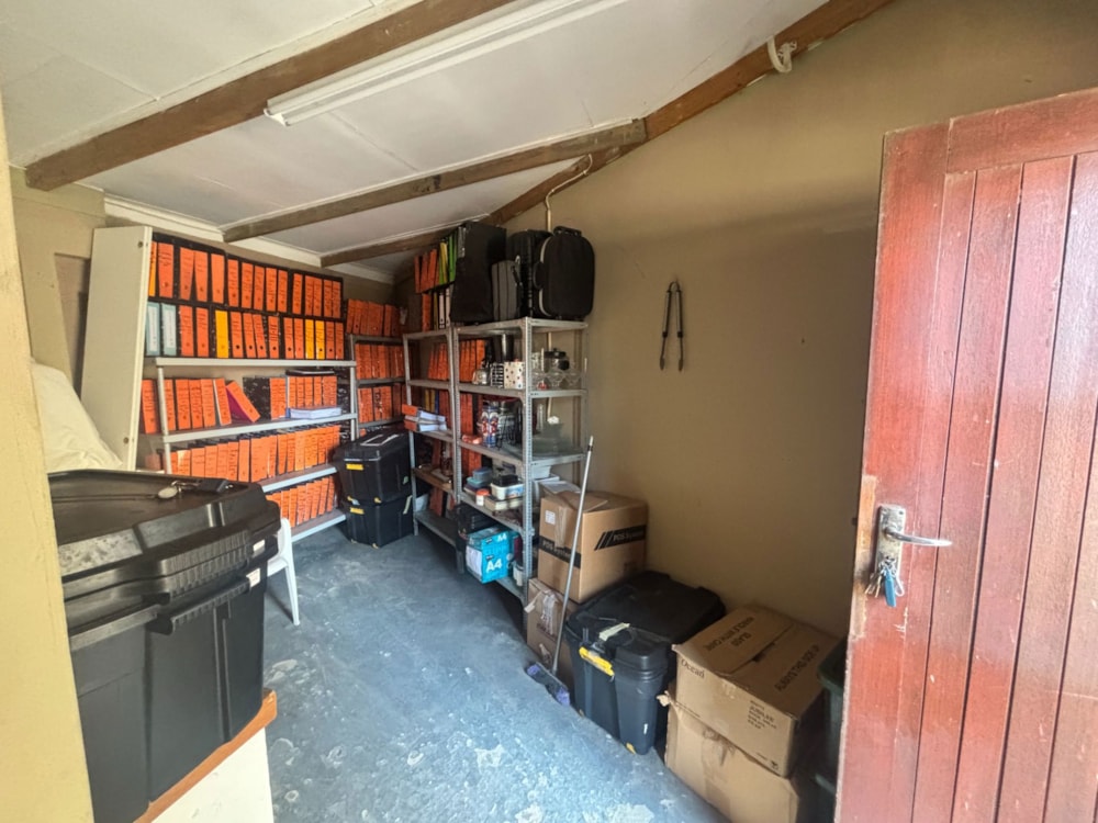 Commercial industrial property to rent in East Bank - 1PF1731875