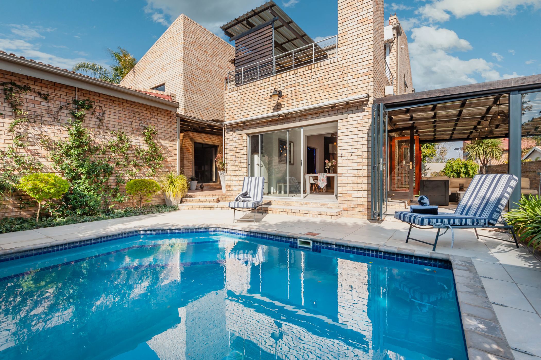 Security estate home for sale in Glen Erasmia - KTP1711066