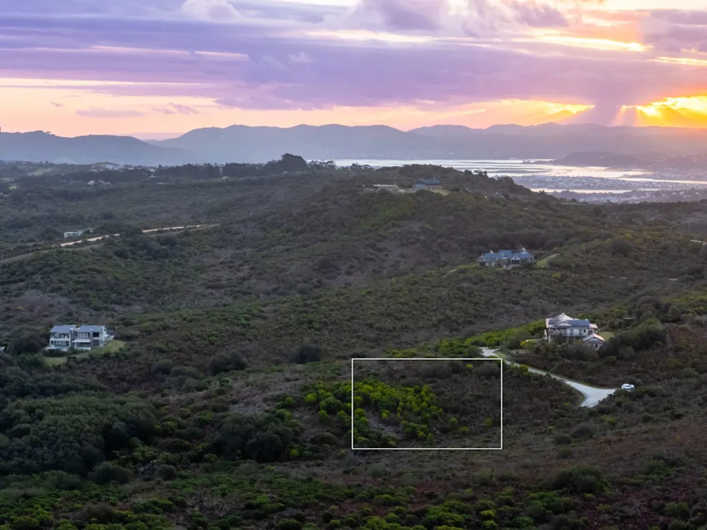 Residential vacant land for sale in Pezula Private Estate - 1KG1709062 Residential vacant land for sale in Pezula Private Estate - 1KG1709062