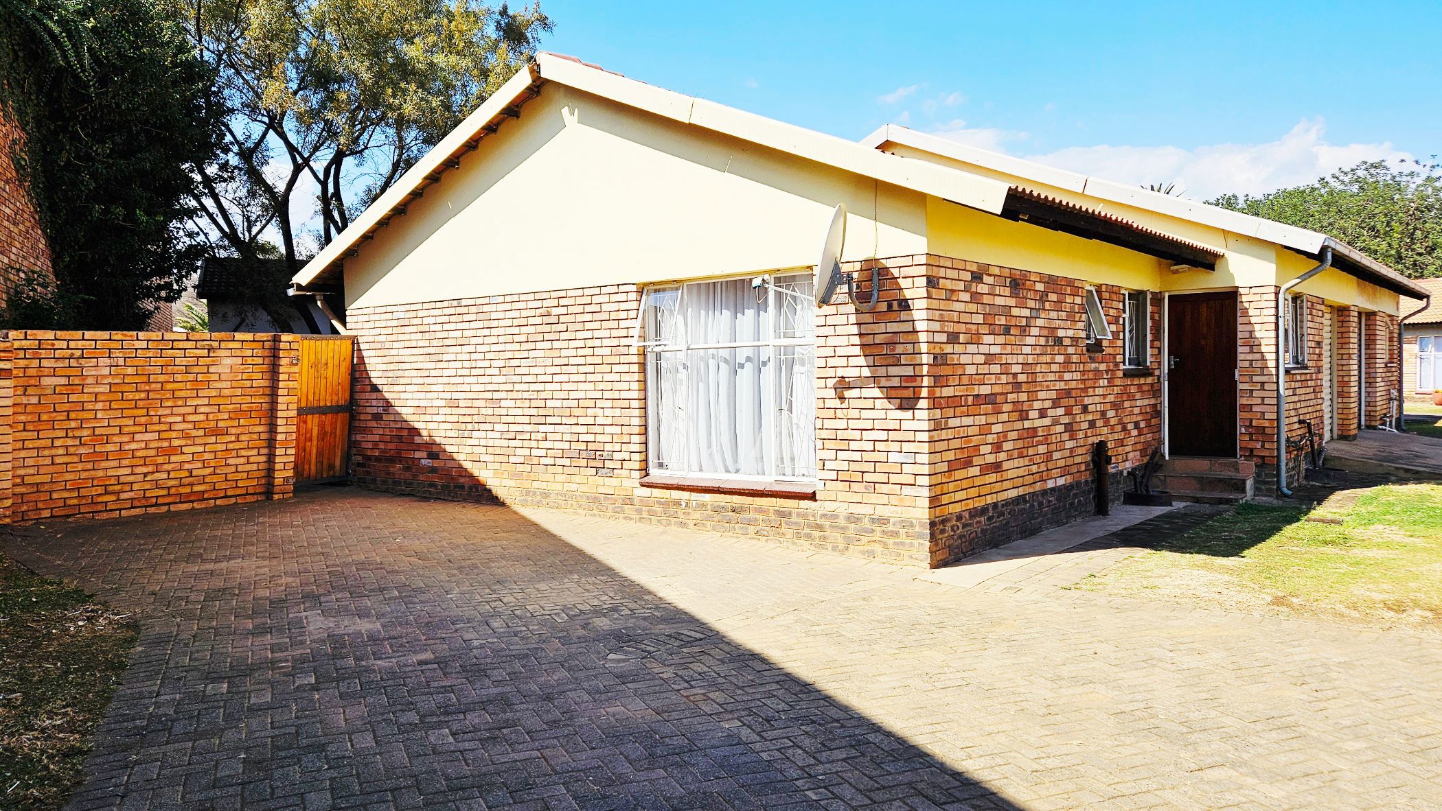 Townhouse for sale in Lydenburg (Mashishing) - 1LY1707514