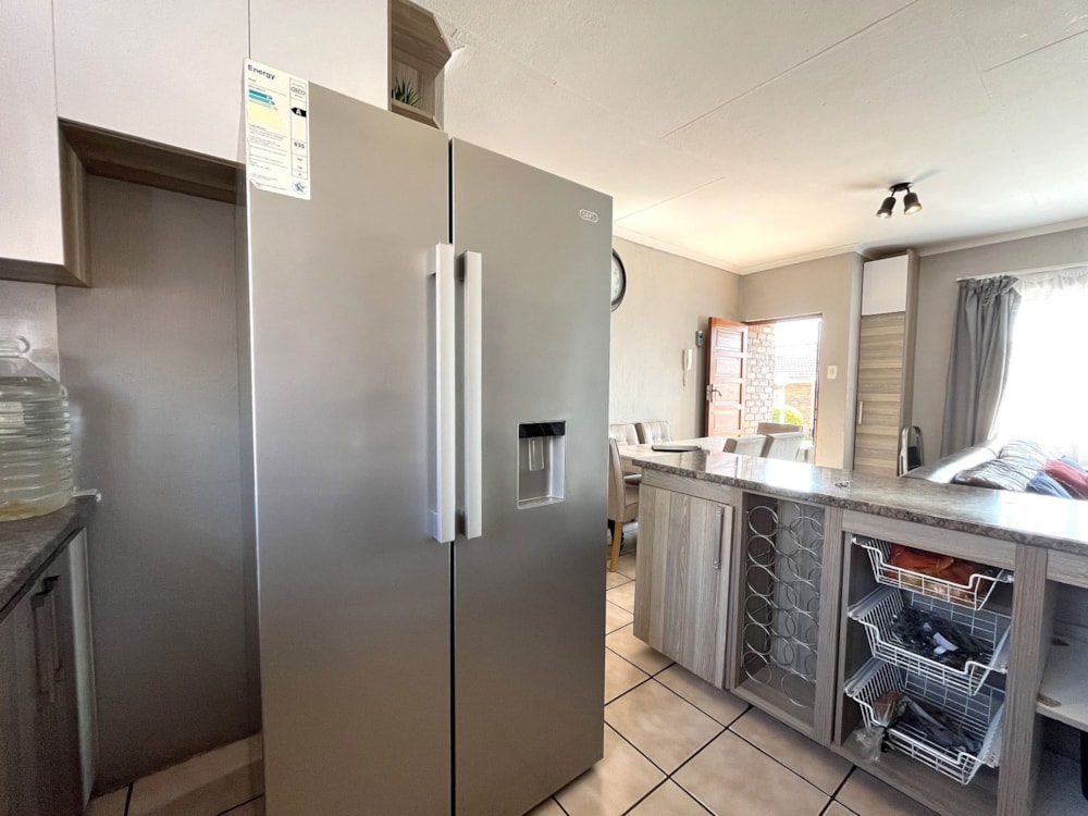 Townhouse for sale in Bendor Park - 1PS1712313