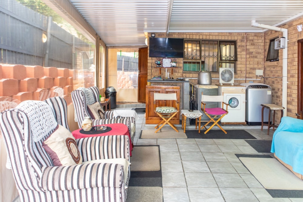 Townhouse for sale in Amanzimtoti - 1WB1692454 Townhouse for sale in Amanzimtoti - 1WB1692454