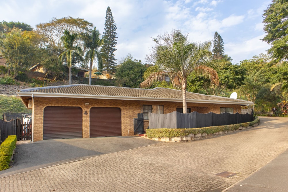 Townhouse for sale in Amanzimtoti - 1WB1692454 Townhouse for sale in Amanzimtoti - 1WB1692454