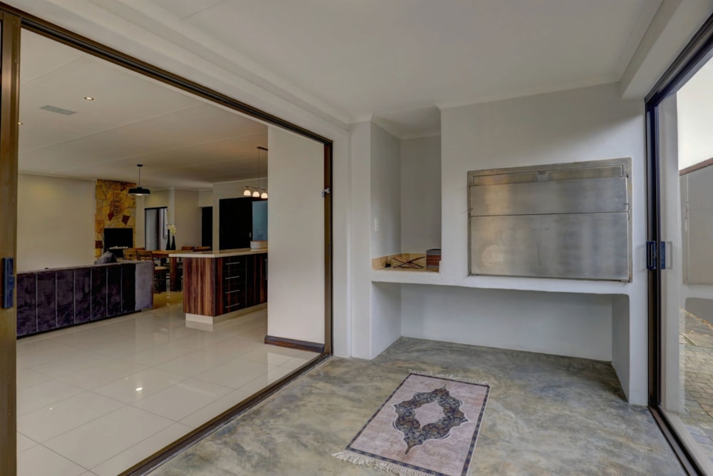 Security estate home let in Earl's Court - GEO1683837 Security estate home let in Earl's Court - GEO1683837