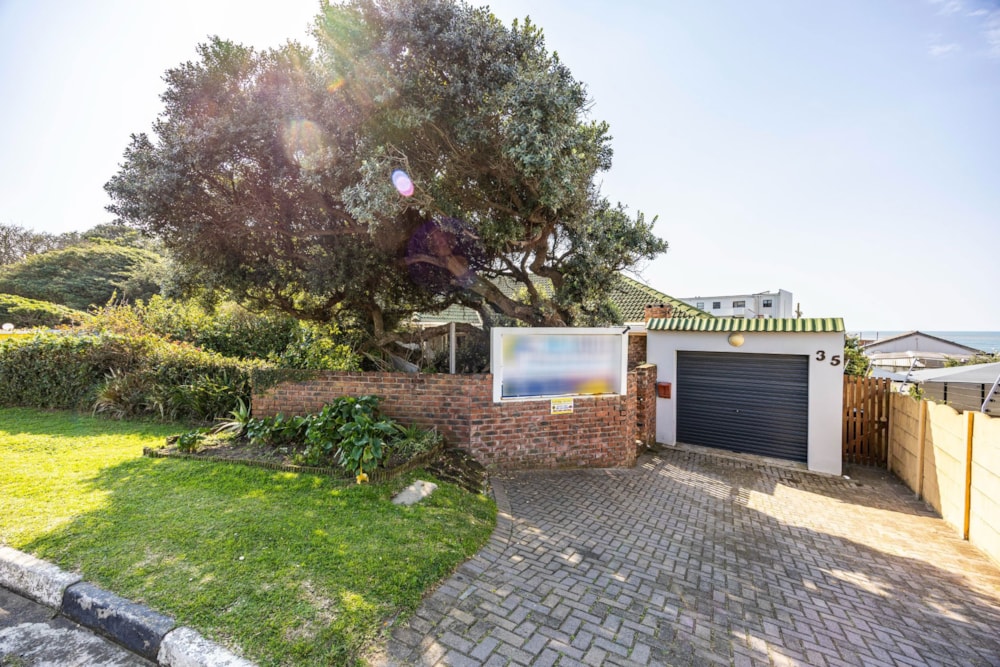 Residential complex for sale in Gonubie - 1EZ1710159 Residential complex for sale in Gonubie - 1EZ1710159