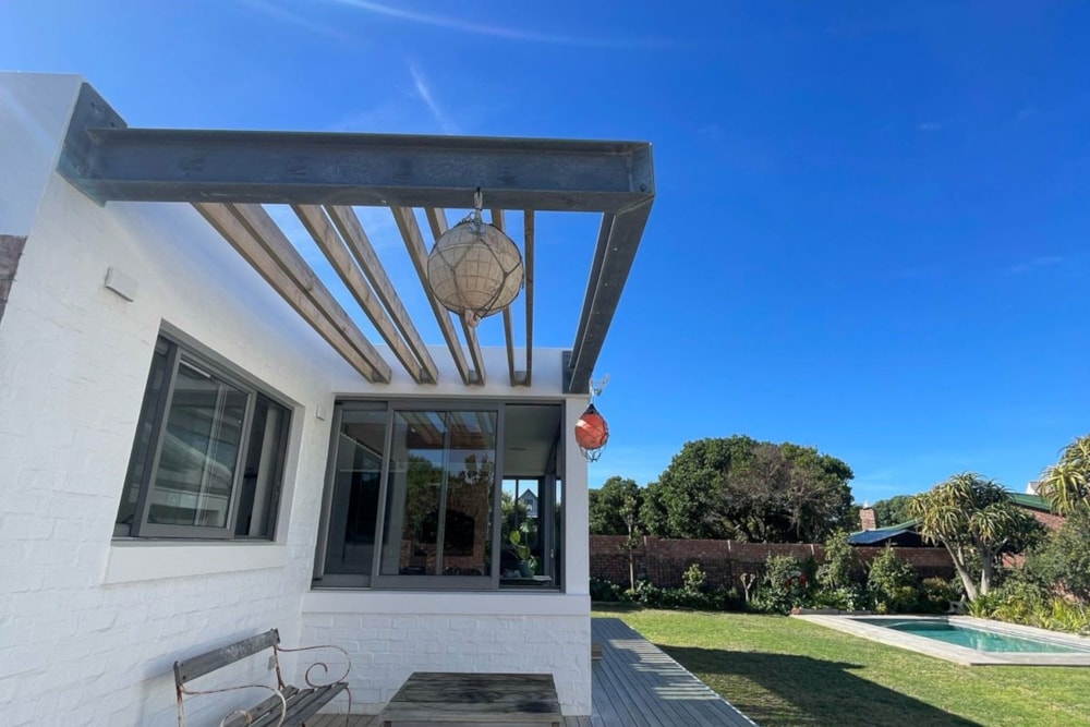 House for sale in Cape St Francis - 1SA1710137 House for sale in Cape St Francis - 1SA1710137