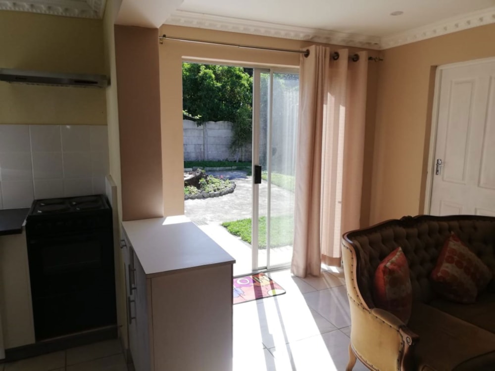 Garden apartment to rent in Gonubie - 1EZ1736304