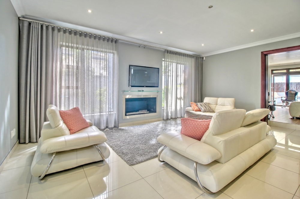 House let in Plattekloof - 1PLA1710218 House let in Plattekloof - 1PLA1710218