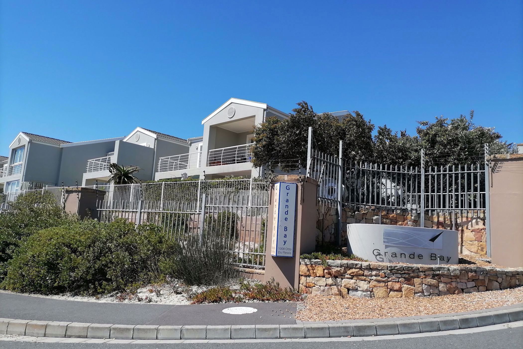 Townhouse let in Big Bay - 1TV1709835