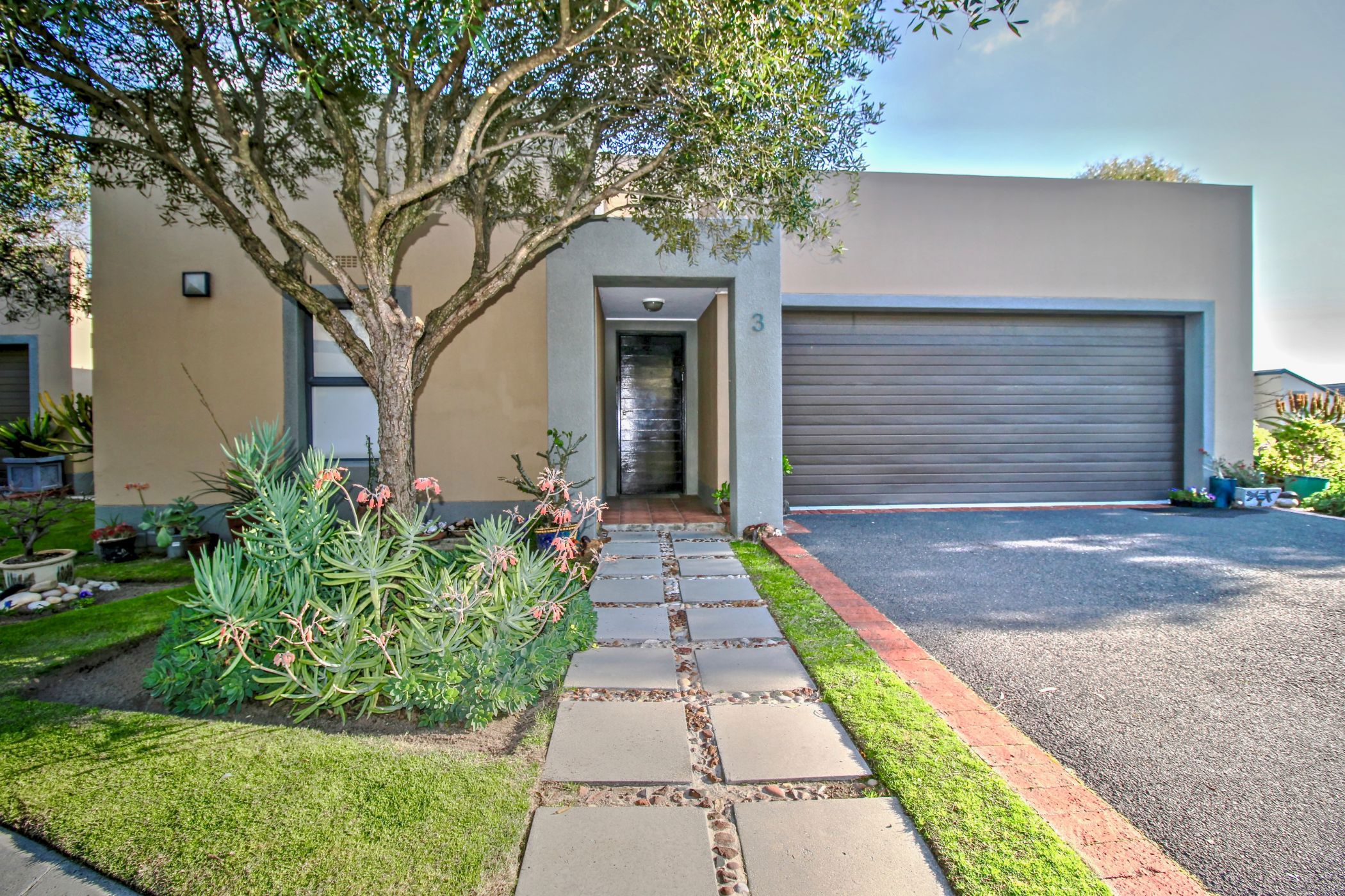 Security complex home sold in Plattekloof - 1PLA1711040