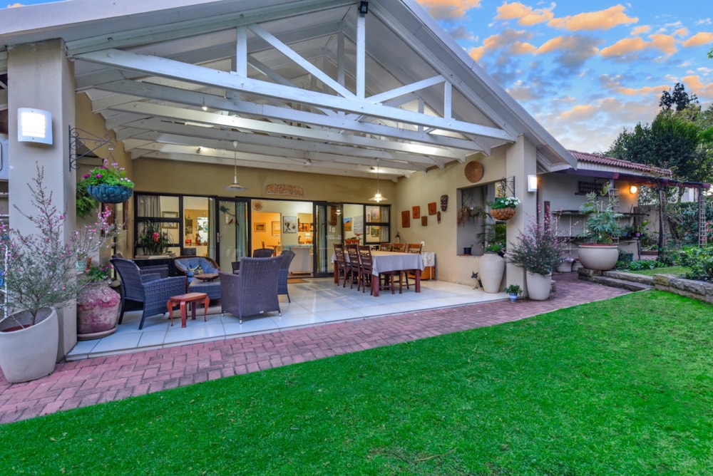 Security estate home for sale in Cedar Lakes - FW1712691 Security estate home for sale in Cedar Lakes - FW1712691