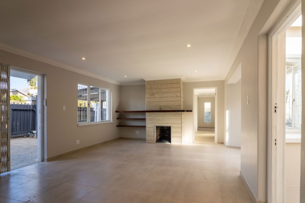 House for sale in Old Place, Knysna - 1KG1712100 House for sale in Old Place, Knysna - 1KG1712100