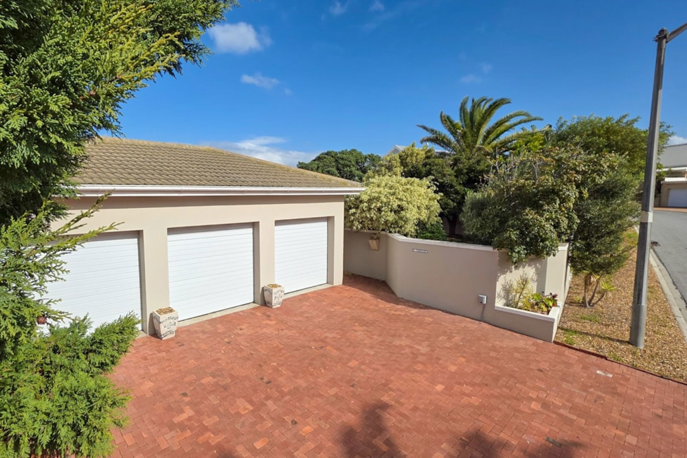 House sold in West Beach, Blouberg - 1TV1710722